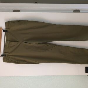 J crew lightweight green straight leg pants